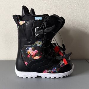 Burton Mint Women’s Snowboard Boots Size 6.5